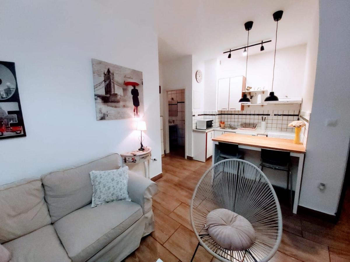 Studio Apartmant Leona With Parking Place Split Exteriör bild