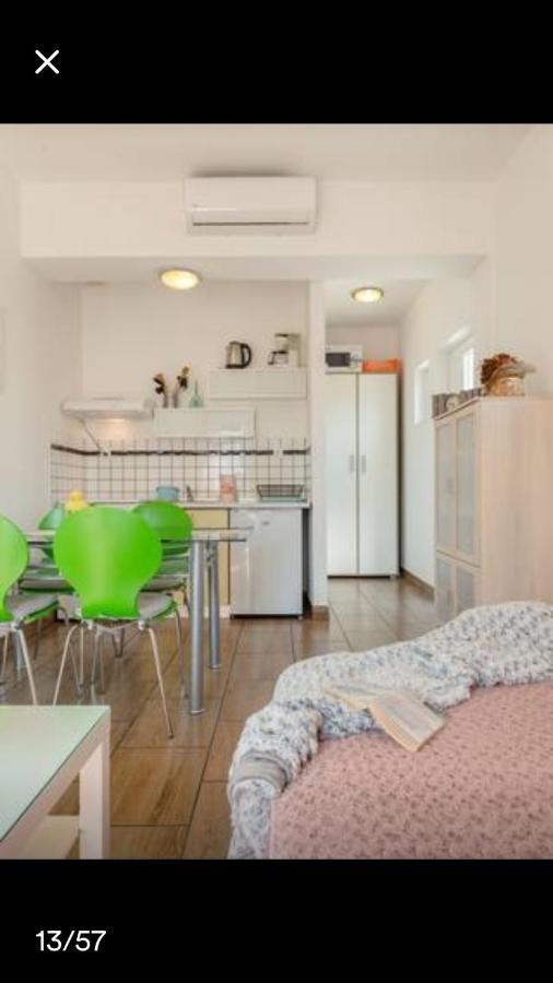 Studio Apartmant Leona With Parking Place Split Exteriör bild