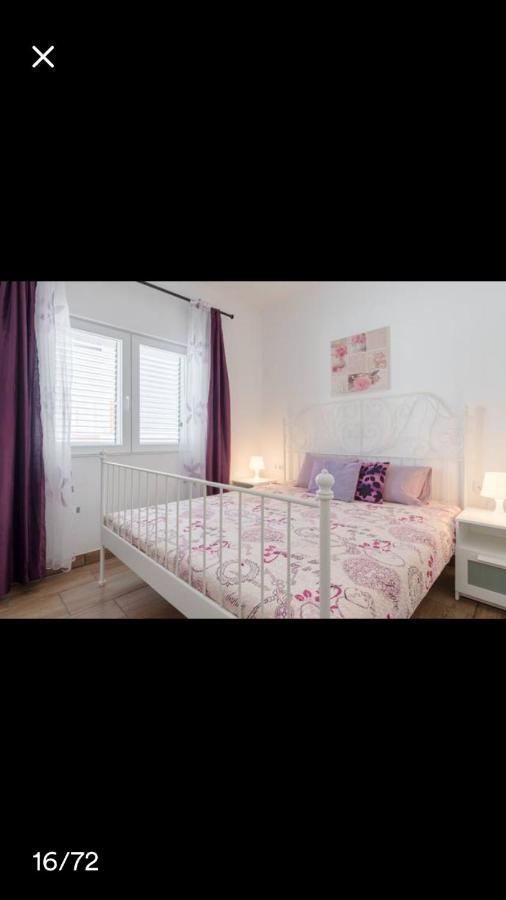 Studio Apartmant Leona With Parking Place Split Exteriör bild
