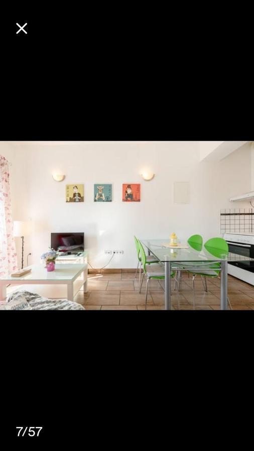 Studio Apartmant Leona With Parking Place Split Exteriör bild